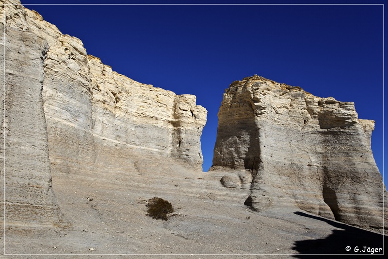 monument_rocks_17.jpg