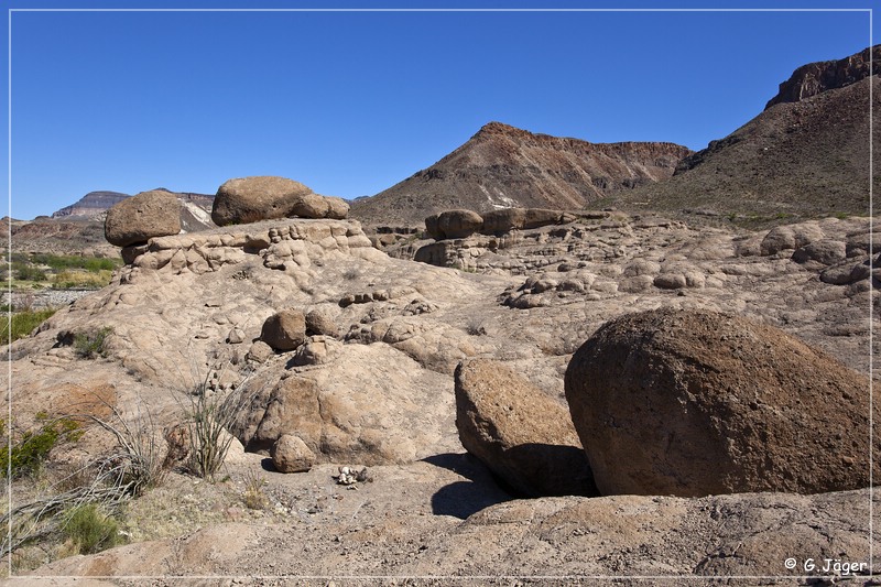 balanced_rock_trail_11.jpg