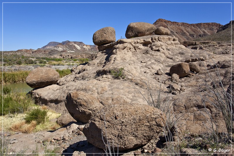 balanced_rock_trail_12.jpg