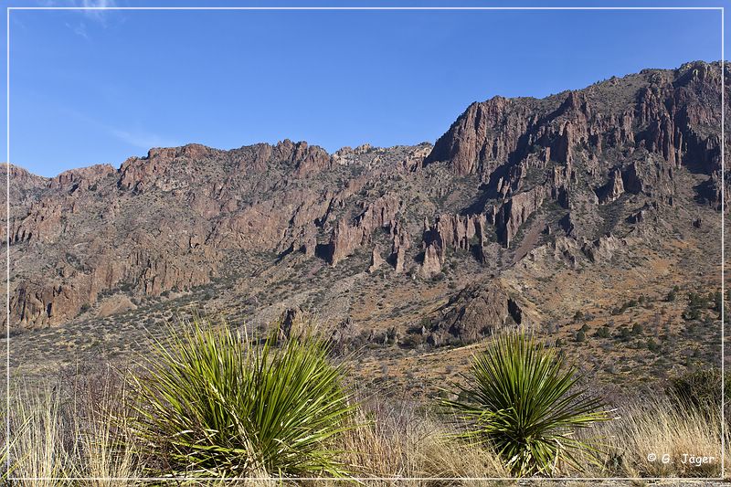 048_chisos_basin.jpg