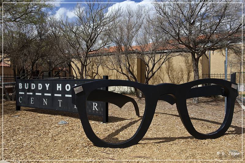 buddy_holly_center_02.jpg