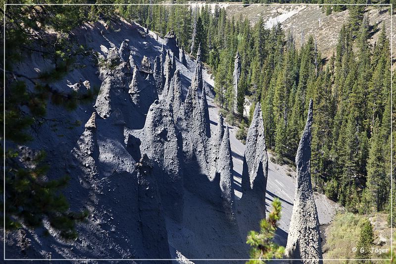 crater_lake_pinnacles_04.jpg