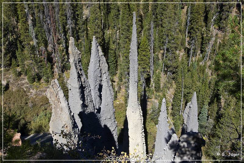 crater_lake_pinnacles_17.jpg