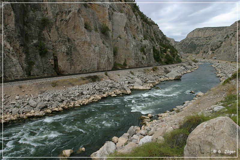 wind_river_canyon_14.jpg