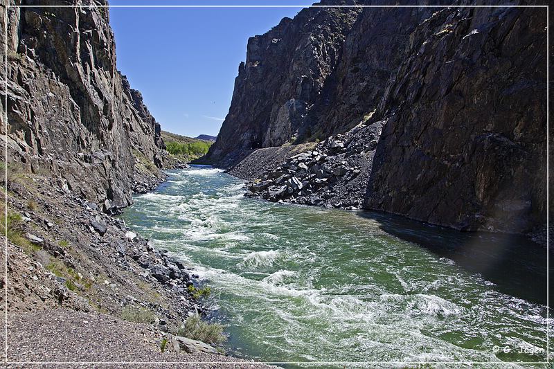 wind_river_canyon_19.jpg