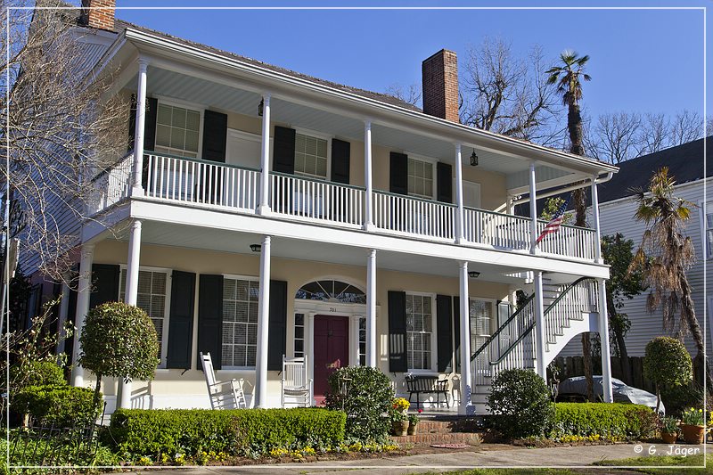 natchez_griffith_mccomas_house_02.jpg