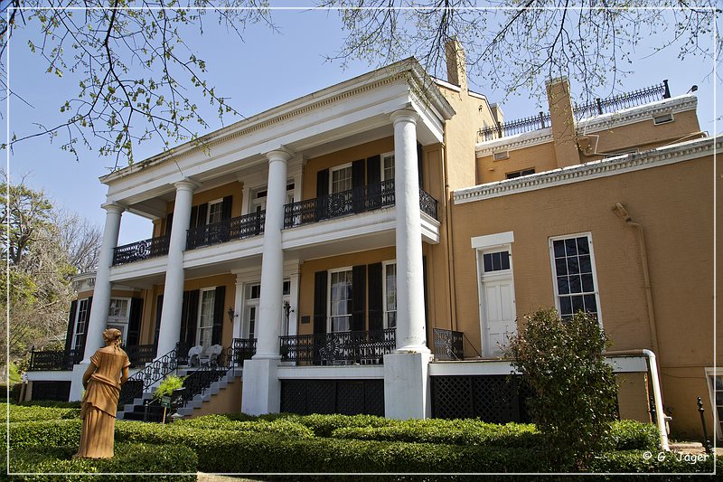 cedar_grove_mansion_03.jpg