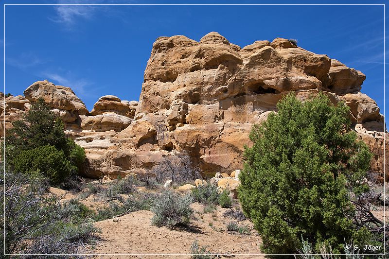 petroglyph_arch_02.jpg