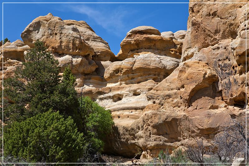 petroglyph_arch_03.jpg