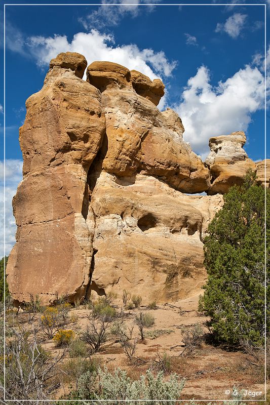 petroglyph_arch_09.jpg