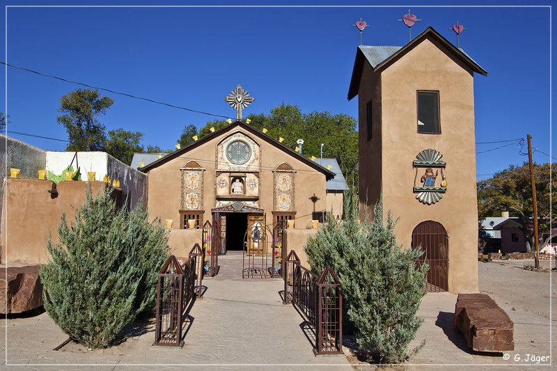 chimayo_chapel_02.jpg