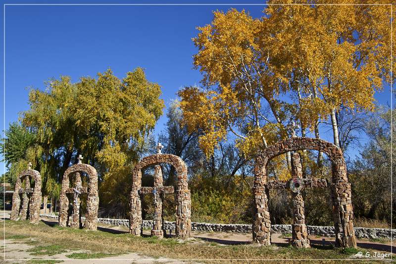 chimayo_sanctuary_04.jpg