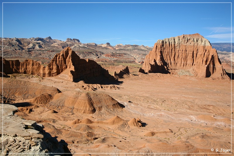 cathedral_Valley_044.jpg