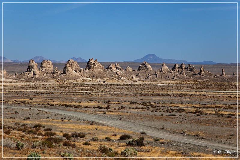 trona_pinnacles_03.jpg