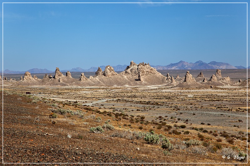 trona_pinnacles_04.jpg