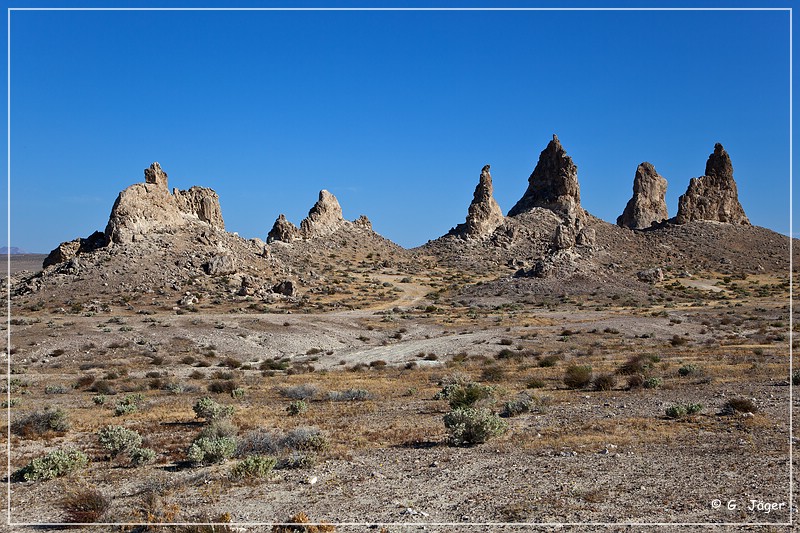 trona_pinnacles_35.jpg