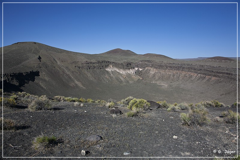 lunar_crater_nv_07.jpg