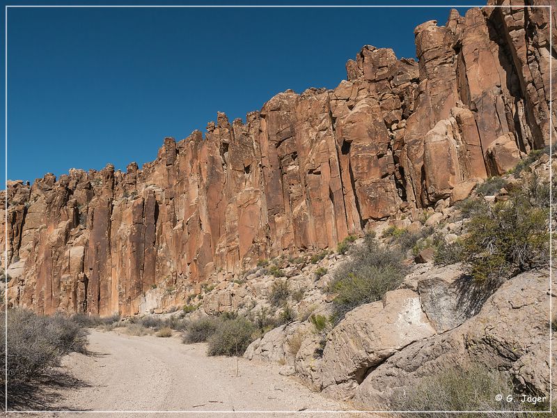 valley_of_faces_055.jpg