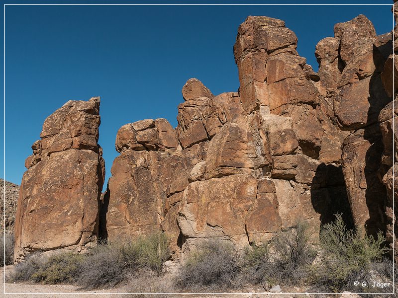 valley_of_faces_077.jpg