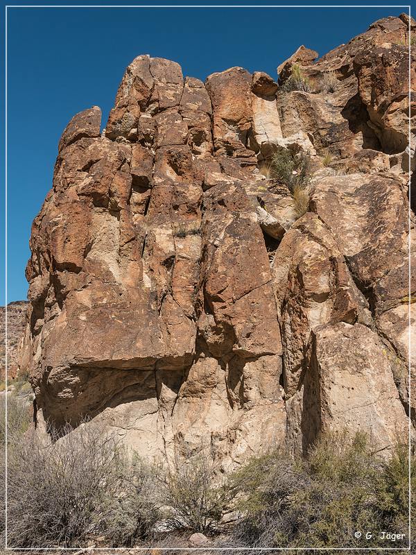 valley_of_faces_087.jpg